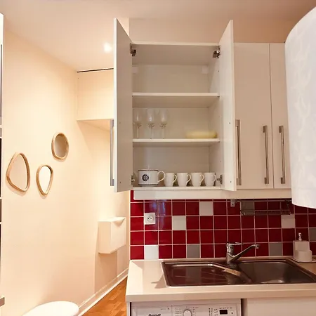 Moments, Your Moments Apartment *