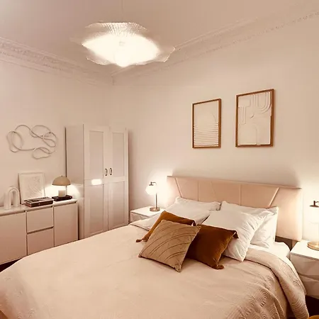 Moments, Your Moments Apartment *