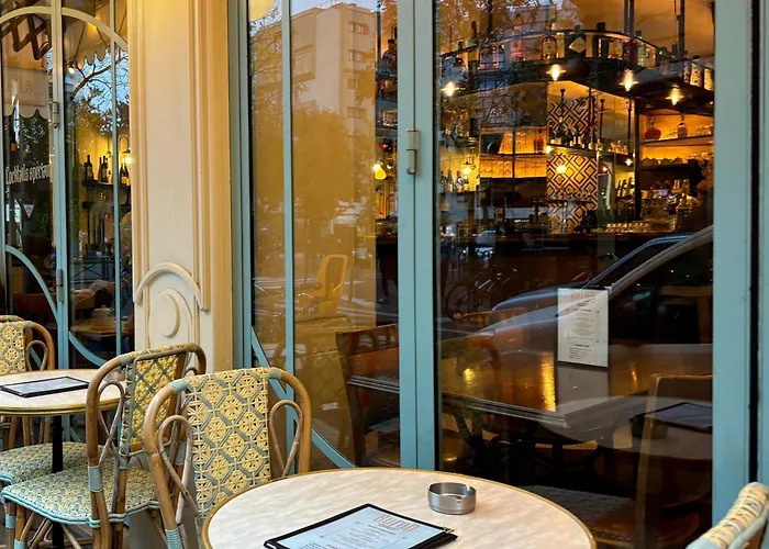 Moments, Your Moments Paris